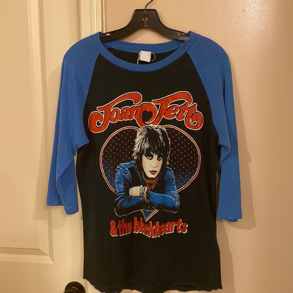 MadeWorn Joan Jett tee the graphics are on front and back small only worn twice.